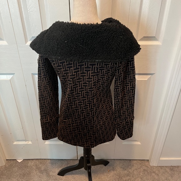 Tonia size M jacket - Picture 6 of 14